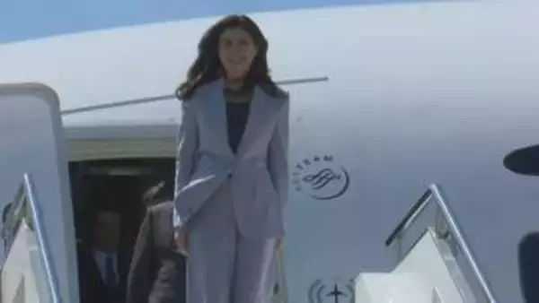 台湾最大野党・国民党主席が孫文の墓「中山陵」を訪問　中国・南京