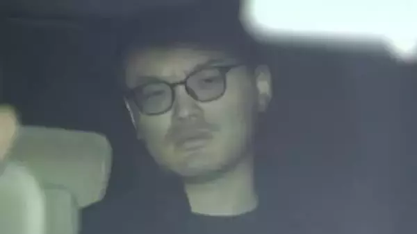 特殊詐欺の受け子・出し子グループのトップで指定暴力団住吉会「幸平一家」傘下組織組員の男2人を逮捕　少年20人を受け子などにしていたか　警視庁