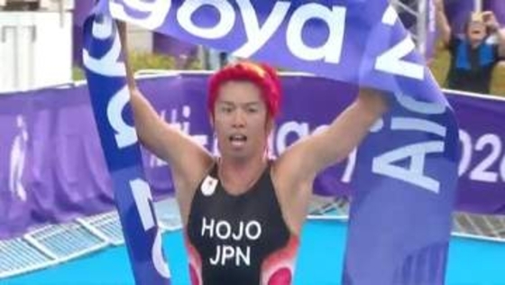 日本勢メダル第1号！ トライアスロン男子・北條巧が金「本当に今、幸せ」　日本は5大会連続の頂点に　安松青葉は8位【アジア大会】