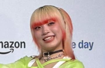 【 HANA・MAHINA 】　メンバーからクイズ八百長疑われ大慌て　〝見てない〟〝絶対に見てません〟　疑いの目を向けられながらも　プレゼントに選んだのは…