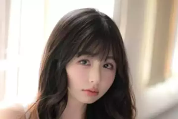 【 くりえみ 】 「頚椎ヘルニアの可能性」明かす　首が「激痛になって」悶絶　「腕の痺れがもう限界」「痛みに耐えるので疲れて何も出来ない……」