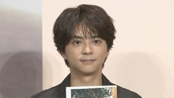 【timelesz・佐藤勝利】1st写真集"自分のすべてが表現できている"