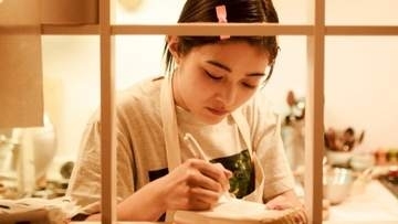 【 井上咲楽 】「料理本の試作はつづく！」キッチンで作ってはメモの繰り返し〝みなさんの食卓に並ぶレシピに〟楽しみながら制作