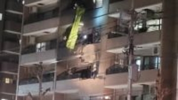 【速報】東京・足立区の9階建てマンションで火事　1歳の幼児含む男女7人けが　全員意識有りの軽傷　消防車など28台出動