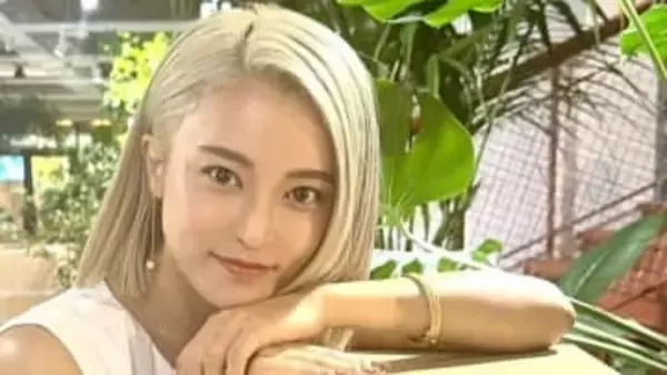 【小島瑠璃子】「2025年、人生で最も過酷で踏ん張らないといけなかった1年」「私を励ましてくれた方々に　心から感謝です」