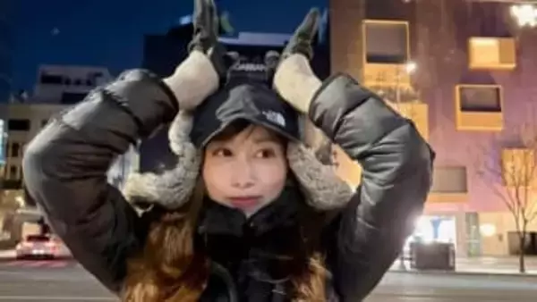 【 中川安奈 】　初の韓国で街を散策　「あんにょんはせよ　タッチパネルは小指でいく派の中川です！」