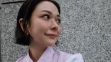 【 村重杏奈 】焼肉屋さんで「森重と呼ばれる」のが悩み　コーデ写真の4枚目で “目を瞑ってしまったよー！滅！”