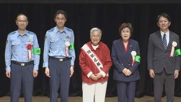 お笑いタレントの「おばあちゃん」が特殊詐欺への注意呼びかけ 都内の特殊詐欺被害額は今年既に“484億円超” 警視庁石神井署や地元防犯協会などがイベント