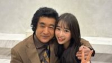 【藤岡弘、の三女・藤岡舞衣】「「世界一大好きなお父さん！」父・藤岡弘、の80歳をお祝い 顔をくっつけたツーショット写真を公開