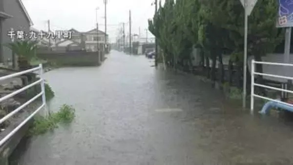 関東や東北で記録的大雨 伊豆諸島に「レベル5土砂災害特別警報」 福島・いわき市で車水没し60代女性が死亡 千葉でも再び冠水