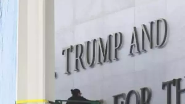 「トランプ・ケネディ・センター」への名称変更　早くも外壁工事を実施　専門家からは名称変更の正当性に疑義