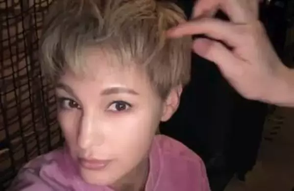 【 がんサバイバー 】梅宮アンナさん　髪の毛について　「がんから遠い人からこう言われた。また直ぐに生えてきますよって」「いや違うの。。イチニチだって髪の毛ないのは嫌なんだ。。」