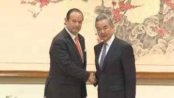 中国外相　パナマ外相に中国企業の権益守るよう要請　香港系企業のパナマ運河港湾運営権取り消し念頭に
