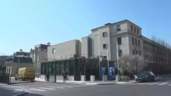 15歳が対象のOECD（経済協力開発機構）による学力調査　「科学コンピテンシー」「読解力」「数学的リテラシー」の3分野全てで日本がOECD加盟国中1位に