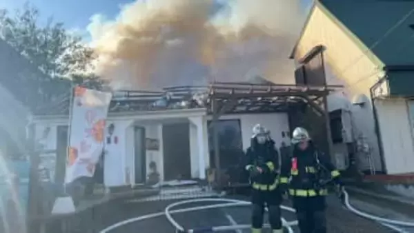 千葉・木更津の飲食店兼住宅で火事　けが人なし