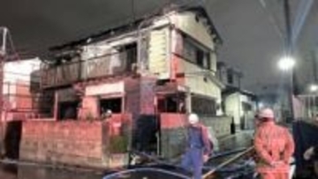 埼玉・ふじみ野市で夜間に火災相次ぐ　木造2階建て住宅が全焼　けが人あわせて4人　いずれも軽傷　埼玉県警