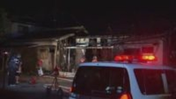 「爆発音が聞こえた」埼玉・羽生市で住宅2棟焼ける火事　焼け跡から男性遺体見つかる 火元の住人と連絡取れず