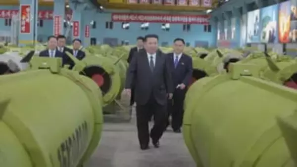 金正恩総書記　ミサイル・砲弾生産の状況を視察
