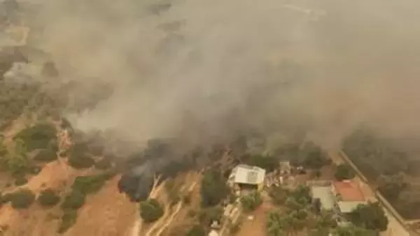 ギリシャ山火事で消火中にヘリ2機衝突2人死亡 猛暑でハンガリーは原発停止 フランス・スペインの山火事はほぼ鎮火