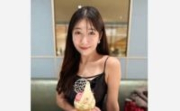 【 穂川果音 】 「クリスマスはみんなどう過ごすの〜？」　年末の近況を報告　「今週で仕事納めの人も多いよね　あと少し頑張ろうね〜！」