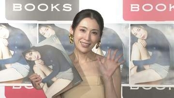 【 雛形あきこ(48) 】〝ポーズは夫のリクエスト〟22年ぶりの魅惑の写真集発売「次出すなら還暦記念」
