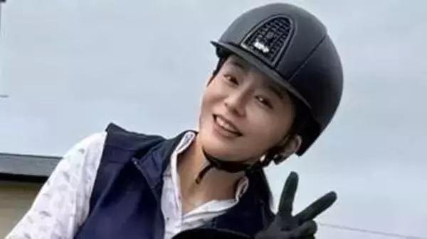 【 華原朋美 】「息子も乗るようになったので」親子で乗馬を楽しむ姿公開　「息子さんと乗馬お似合いです」など反響