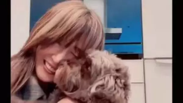 【 工藤静香 】「ハグして！」「ぴょん！」愛犬とのにぎやかすぎる交流を動画公開　「めちゃうるさいです 私」と自虐ツッコミも