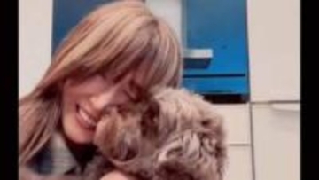 【 工藤静香 】「ハグして！」「ぴょん！」愛犬とのにぎやかすぎる交流を動画公開　「めちゃうるさいです 私」と自虐ツッコミも