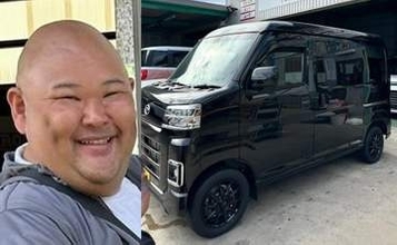 【 安田大サーカス・HIRO 】　愛車『ハイゼットカーゴ』の「ホイールを交換」　「少しづつ少しづつ」「#カスタム」　ＳＮＳに綴る