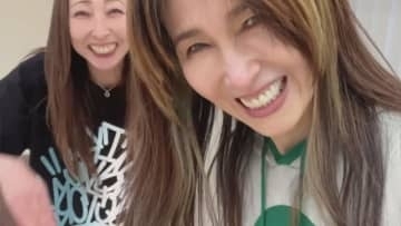 【 工藤静香 】　「これは歌の振り付けではない」「突然動かすと痛めてしまう」　身体を固まらせないためのメンテナンス動画を公開