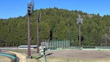 「太くて良い銅線を盗めると思った」栃木県矢板市のグラウンドでナイター照明用ケーブルを盗んだか　カンボジア国籍の男2人逮捕