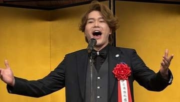 【「シュガーくん」佐藤隆紀 】菊田一夫演劇賞授賞式　高らかに感謝を歌い上げる〝「歌は歌えるけど、芝居が…」ってSNSで書かれて〟デビュー当時を回想