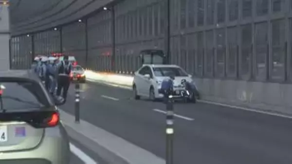 現場から立ち去ったバイク運転の16歳男子高校生を逮捕　ひき逃げと無免許過失運転致死の疑い　東京・中央区の勝どき陸橋で2人乗りバイクから少女が転落し車にひかれ死亡