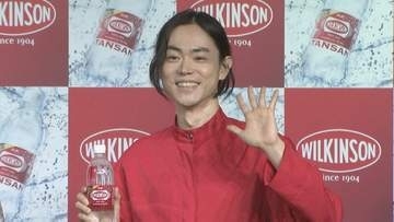 【菅田将暉】人生初のチェーンソーで氷削り体験！ “B級ホラー”風ポーズから「あ、電源切られた（笑）」と落ち込む姿にファン爆笑