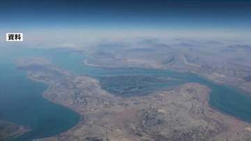 アメリカ軍　ヘリコプターでパナマ船籍の貨物船を攻撃