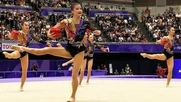新体操“フェアリージャパン”が悔しい銀メダル　ノーミス演技も中国に及ばず【アジア大会】
