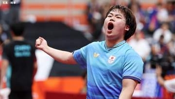 世界ランク1位・松島輝空が準決勝進出　チャイニーズ・タイぺイの馮翊新に貫禄の勝利【卓球WTTチャイナスマッシュ】