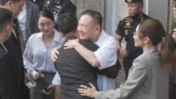 タイ・タクシン元首相が仮釈放　刑期満了後は政治活動を再開か…求心力低下の指摘も