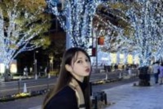 【ダレノガレ明美】イルミネーション前で「街が少しずつクリスマスになってきたね」　コートとミニでスマートにポーズ