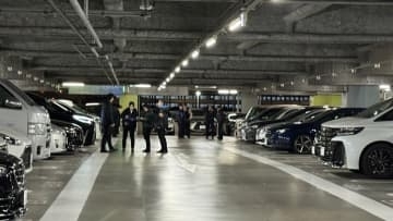 【速報】羽田空港第3ターミナル駐車場で現金1億9000万円が入ったスーツケースを車に入れていた男性が3人組の男らに催涙スプレーをかけられる 男らは逃走中　警視庁