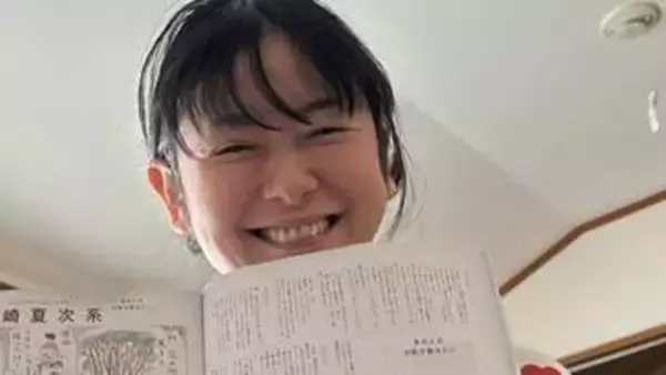 【 真木よう子 】『ダ・ヴィンチ』に日記掲載「撮って撮って！」と有頂天も「文豪さまたちの文章に打ちのめされる」