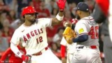 菊池雄星の登板試合で大乱闘...先制弾ソレーア＆先発ロペスが殴り合いで退場処分に　両チームに警告