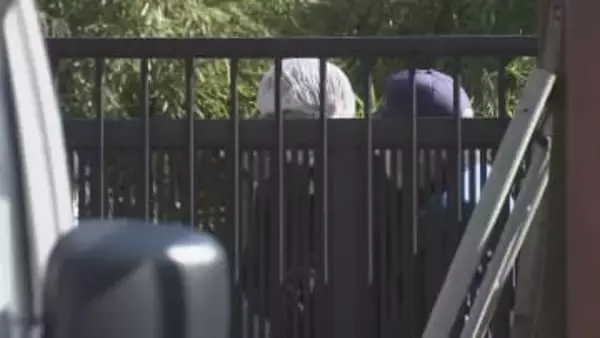 埼玉・戸田市の住宅から2人の遺体が見つかる　死体遺棄の疑いで57歳の男を逮捕　遺体は父親（80代）と伯父（90代）とみて警察が身元確認進める