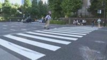 東京・文京区で軽乗用車が信号無視をして乗用車に衝突する事故 歩行者4人が巻き込まれ軽傷　軽乗用車は別の場所でも事故を起こし逃走中だったか