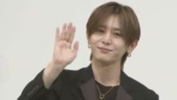 【 山田涼介 】　クリスマスの思い出は「サンタさんにお願い事を書いて、ベランダにいつもクッキーを1枚置くんです。トナカイさんが食べるようにって」