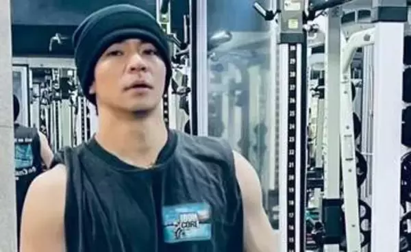 【 Number_i ・岸優太 】「ジムDAY」画像公開にファン歓喜「胸筋さいきんやばいって思ってた」