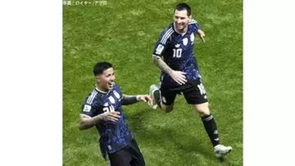 アルゼンチン、2大会連続の決勝進出！先制許すも後半ATにメッシのアシストから劇的逆転弾でイングランド撃破【北中米W杯】