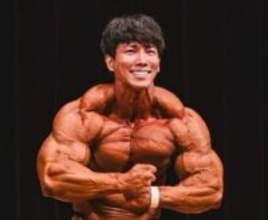 【 横川尚隆 】 「職業きんにく」　脅威の肉体美を披露　「大胸筋て鍛えあげると落とし穴になるんだぜ」