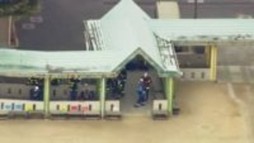 【速報】「給食のカレー容器から変な臭い」と通報　埼玉・加須市の小学校で異臭騒ぎ　児童5人搬送