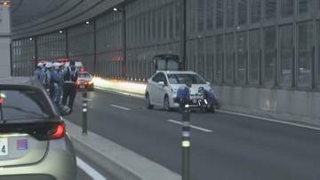 東京・中央区の勝どき陸橋で2人乗りバイクから女性が転落　後続車にひかれ意識不明　バイク運転の男は逃走しひき逃げ容疑で捜査　警視庁月島署